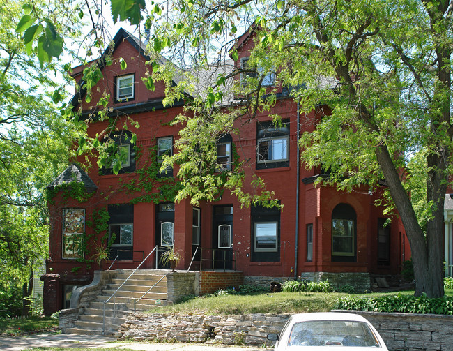 105 Wilkin St in St. Paul, MN - Building Photo - Building Photo