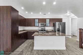1430 NW 48th Ln in Boca Raton, FL - Building Photo - Building Photo