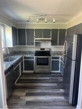 333 Devonwood Ct in Taylors, SC - Building Photo - Building Photo