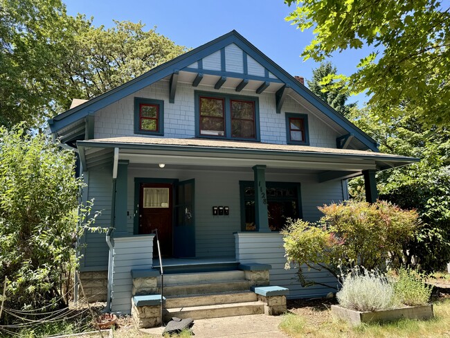 1128 Washington St, Unit #1 in Eugene, OR - Building Photo - Building Photo
