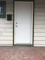 2102 Marshall Ave in Newport News, VA - Building Photo