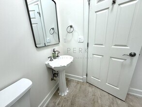 3061 Oak Bay Rd in Port Hadlock, WA - Building Photo - Building Photo