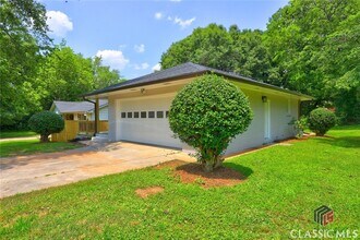 215 Hubbard St in Monroe, GA - Building Photo - Building Photo