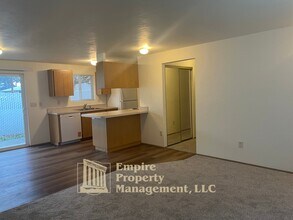 355 Maple St in Eugene, OR - Building Photo - Building Photo