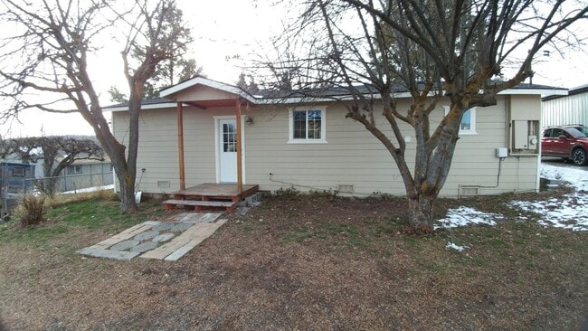 property at 2407.5 Holabird Ave