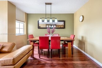 19999 E Country Club Dr in Aventura, FL - Building Photo - Building Photo