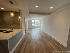 19 Everett St, Unit 9 in Boston, MA - Foto de edificio - Building Photo