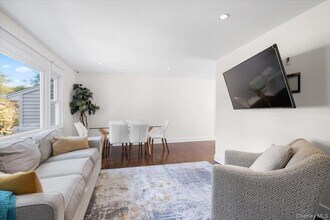 8 Pine Hill Rd in Croton-on-Hudson, NY - Building Photo - Building Photo