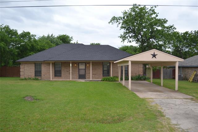 525 W Lloyd St in Krum, TX - Building Photo - Building Photo