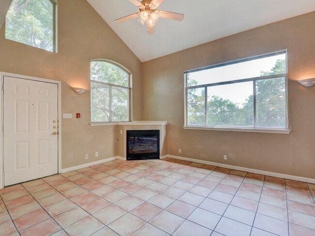 2405 Leon St in Austin, TX - Building Photo - Building Photo