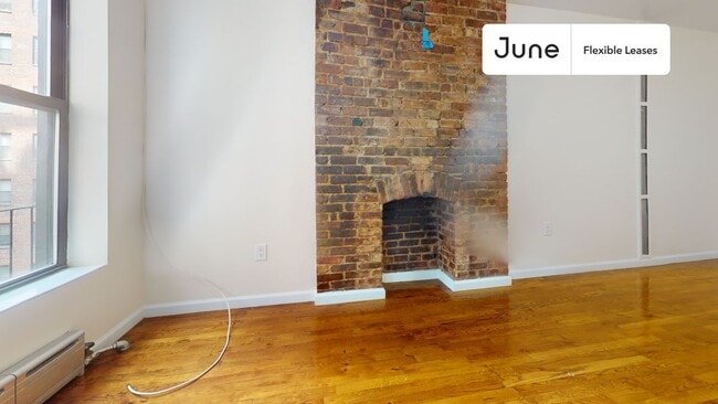 1365 1st Ave in New York, NY - Building Photo - Building Photo