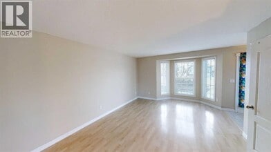 31 Pinnacle Blvd in Grande Prairie, AB - Building Photo - Building Photo