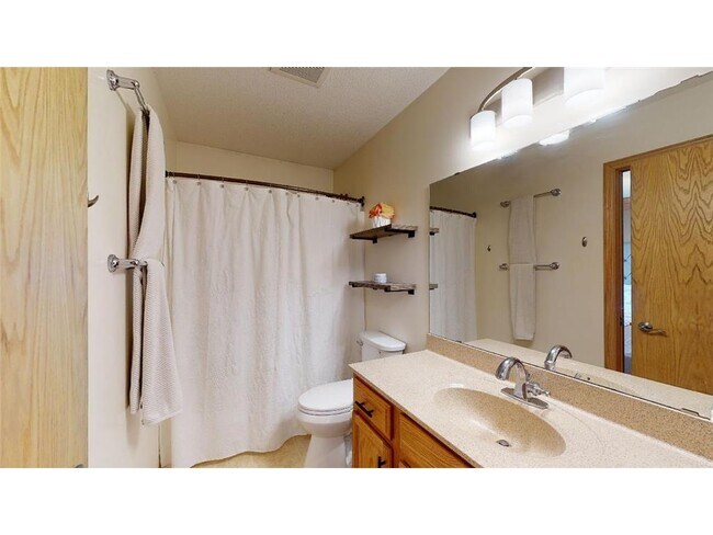 6353 Freedom Ln NW in Rochester, MN - Building Photo - Building Photo