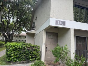 110 Gardens Dr in Pompano Beach, FL - Building Photo - Building Photo