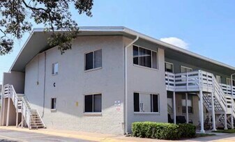 726 Eglin Pkwy NE in Fort Walton Beach, FL - Building Photo
