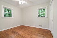 2899 White Oak Dr photo'