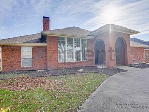 2525 Copper Creek Ln in Carrollton, TX - Building Photo - Building Photo