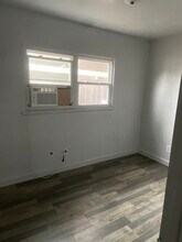 113 W Ash St, Unit A in Columbia, MO - Building Photo - Building Photo