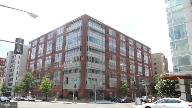 property at 1300 N St NW