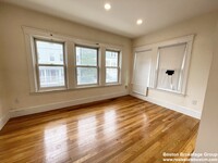 18 Sunset St, Unit 2 in Boston, MA - Foto de edificio - Building Photo