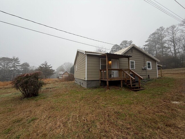 449 Wax Rd SE in Silver Creek, GA - Building Photo - Building Photo