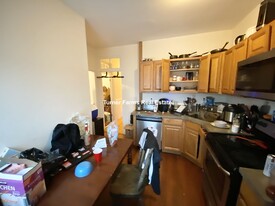 1 Folsom Ave, Unit 3 Apartamentos