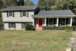 6732 Wild Turkey Ln in Charlotte, NC - Building Photo