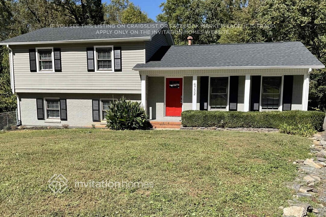 6732 Wild Turkey Ln in Charlotte, NC - Foto de edificio