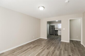 929 W Idylwild Dr in Midwest City, OK - Building Photo - Building Photo