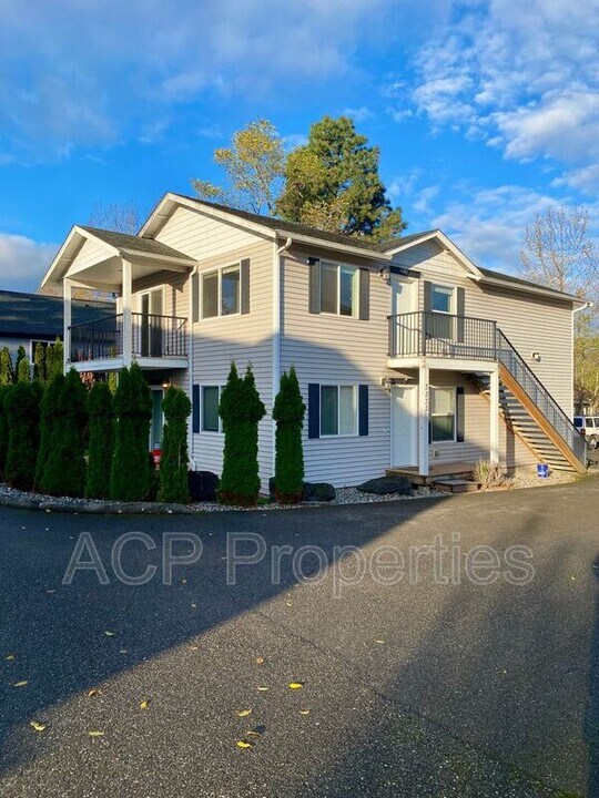 3233 Racine St in Bellingham, WA - Building Photo