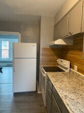 1015 Liberty St, Unit 2nd floor in Allentown, PA - Building Photo - Building Photo