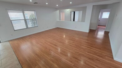 15537 W Gelding Dr in Surprise, AZ - Building Photo - Building Photo