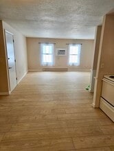 297 Ashland Ave in Southbridge, MA - Building Photo - Building Photo