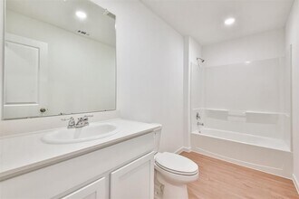 21043 Longeni Dr in New Caney, TX - Building Photo - Building Photo