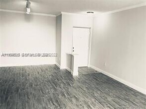 17125 N Bay Rd in Sunny Isles Beach, FL - Building Photo - Building Photo