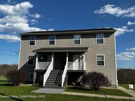 376 NY-32 in New Paltz, NY - Building Photo