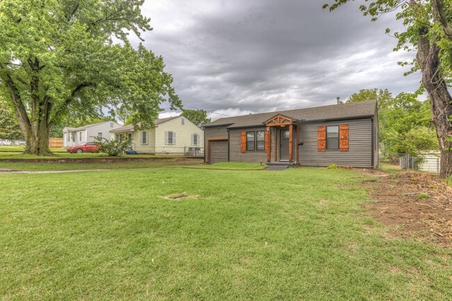 property at 2325 W Easton St