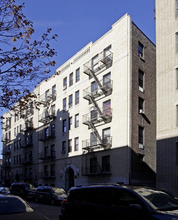 559 W 188th St in New York, NY - Building Photo