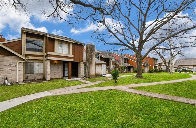 property at 12569 Wellington Park Dr