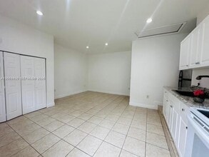 145 Eureka Dr in Miami, FL - Building Photo - Building Photo