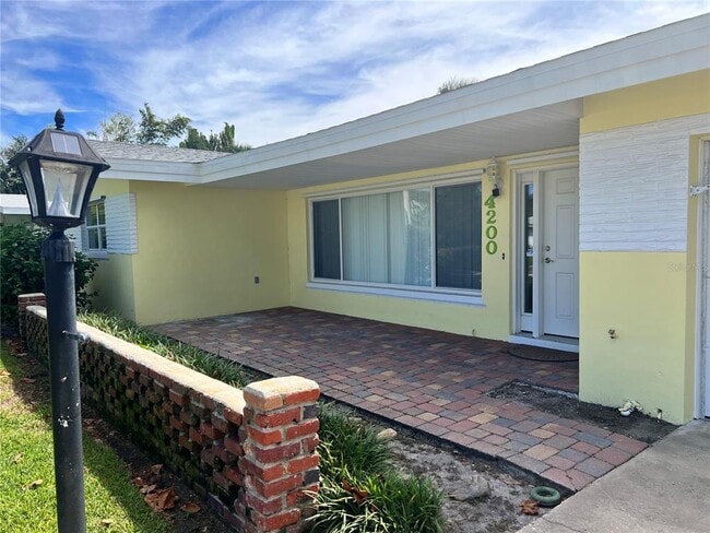 4200 49th Ave S in St. Petersburg, FL - Building Photo - Building Photo