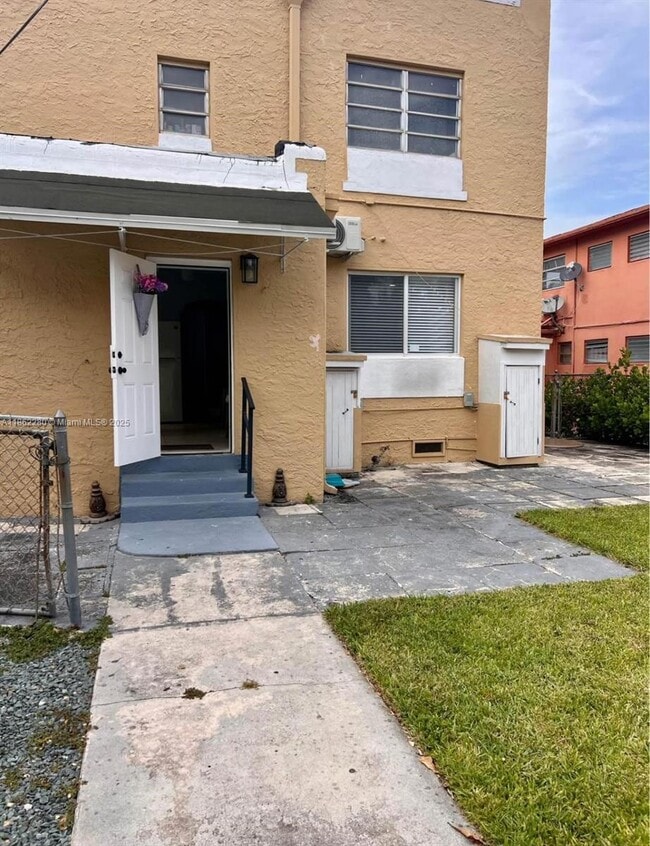 property at 1726 NW 19th St