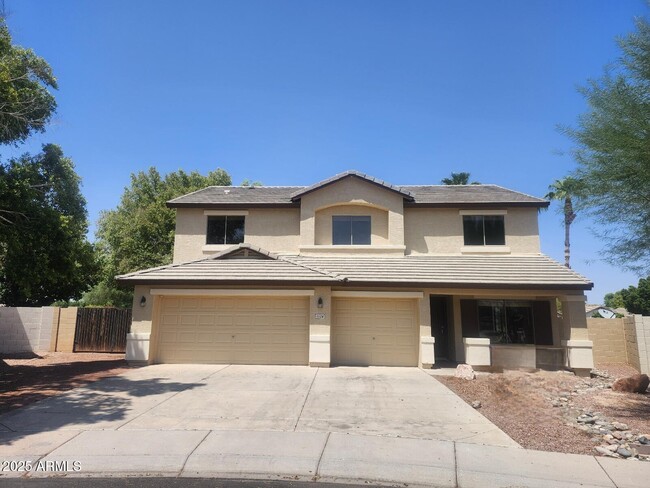 11126 W Wilshire Dr in Avondale, AZ - Building Photo - Building Photo