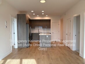 1036 Coronation Ave in Kelowna, BC - Building Photo - Building Photo