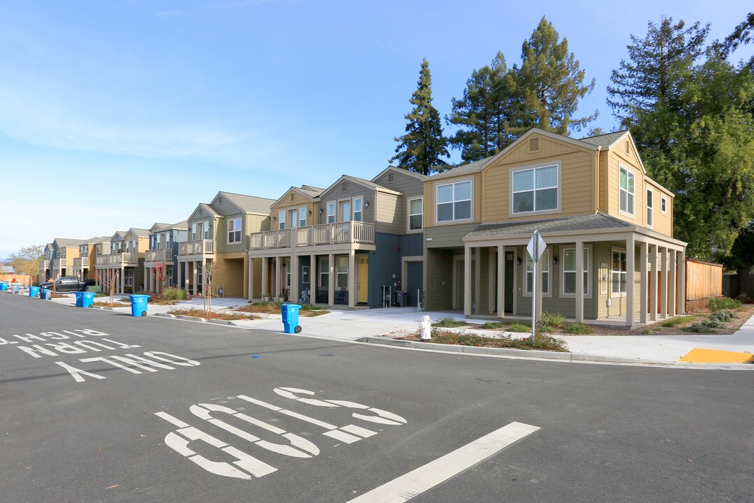 1815 Guerneville Rd in Santa Rosa, CA - Building Photo