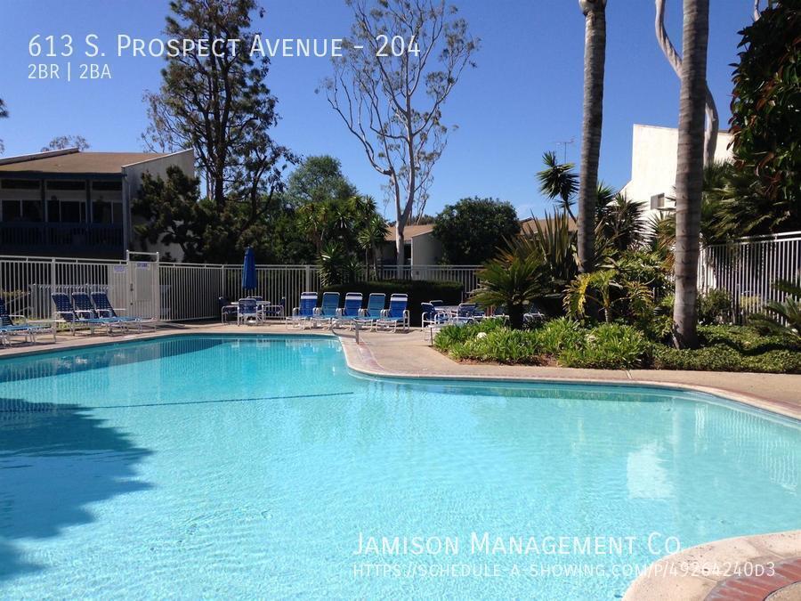 613 S Prospect Ave in Redondo Beach, CA - Building Photo