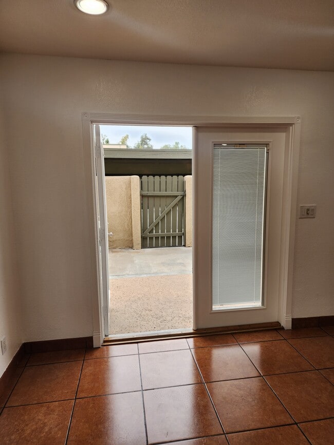 25743 Hogan Dr in Santa Clarita, CA - Building Photo - Building Photo