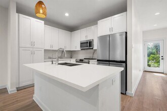 5710 Elysian St in Houston, TX - Building Photo - Building Photo