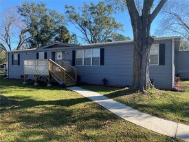 4502 Fox Ridge Blvd in Zephyrhills, FL - Building Photo