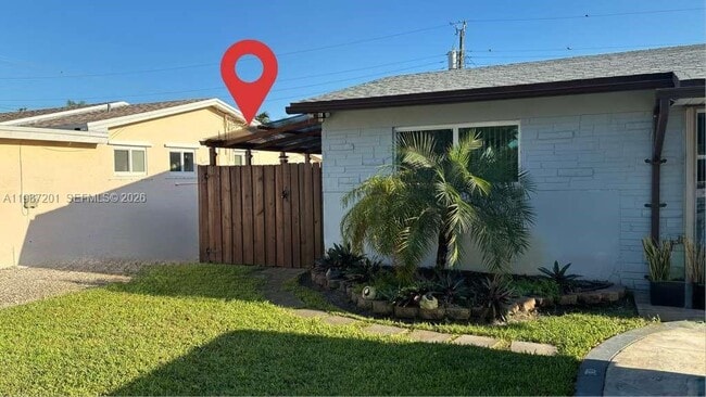 6720 Charleston St in Hollywood, FL - Building Photo - Building Photo